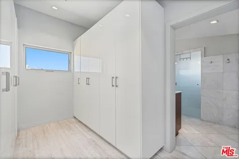 $4,695,000 | 1 Driftwood Street, Unit 5, Marina del Rey, CA 90292