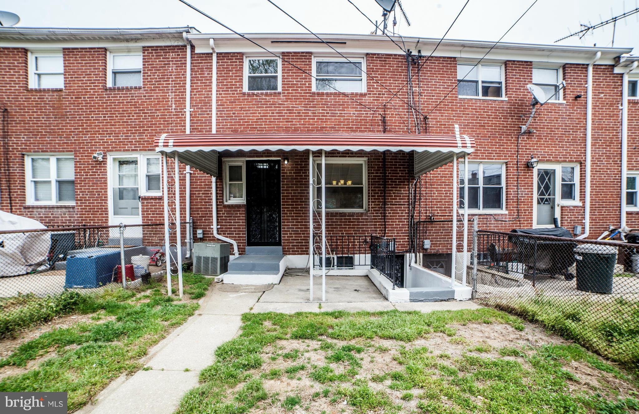 562 Brisbane Road Baltimore, MD 21229 - Photo 12 of 26 Exterior (Rear)