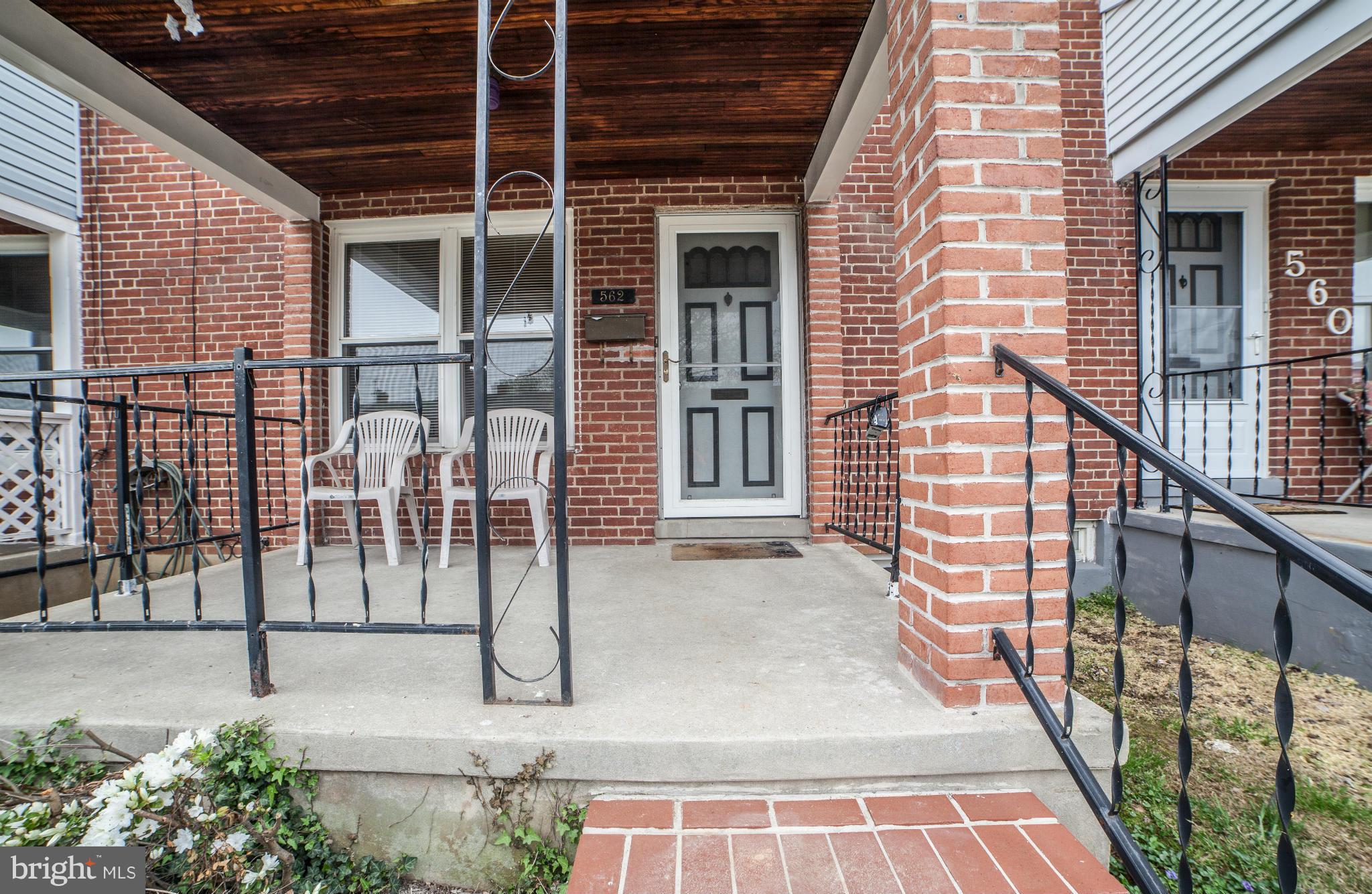 562 Brisbane Road Baltimore, MD 21229 - Photo 26 of 26 Exterior (Front)