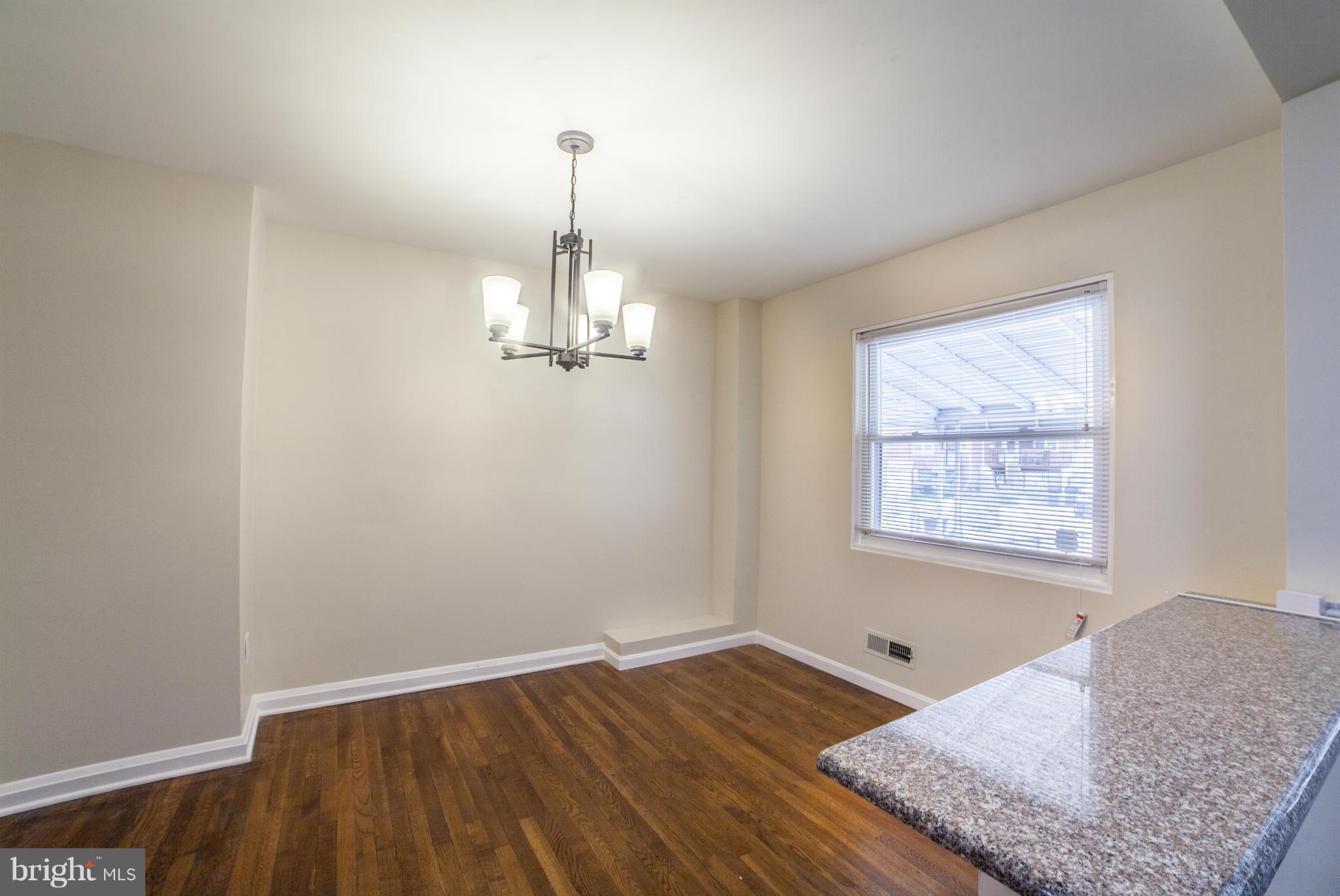 562 Brisbane Road Baltimore, MD 21229 - Photo 7 of 26 Dining Room