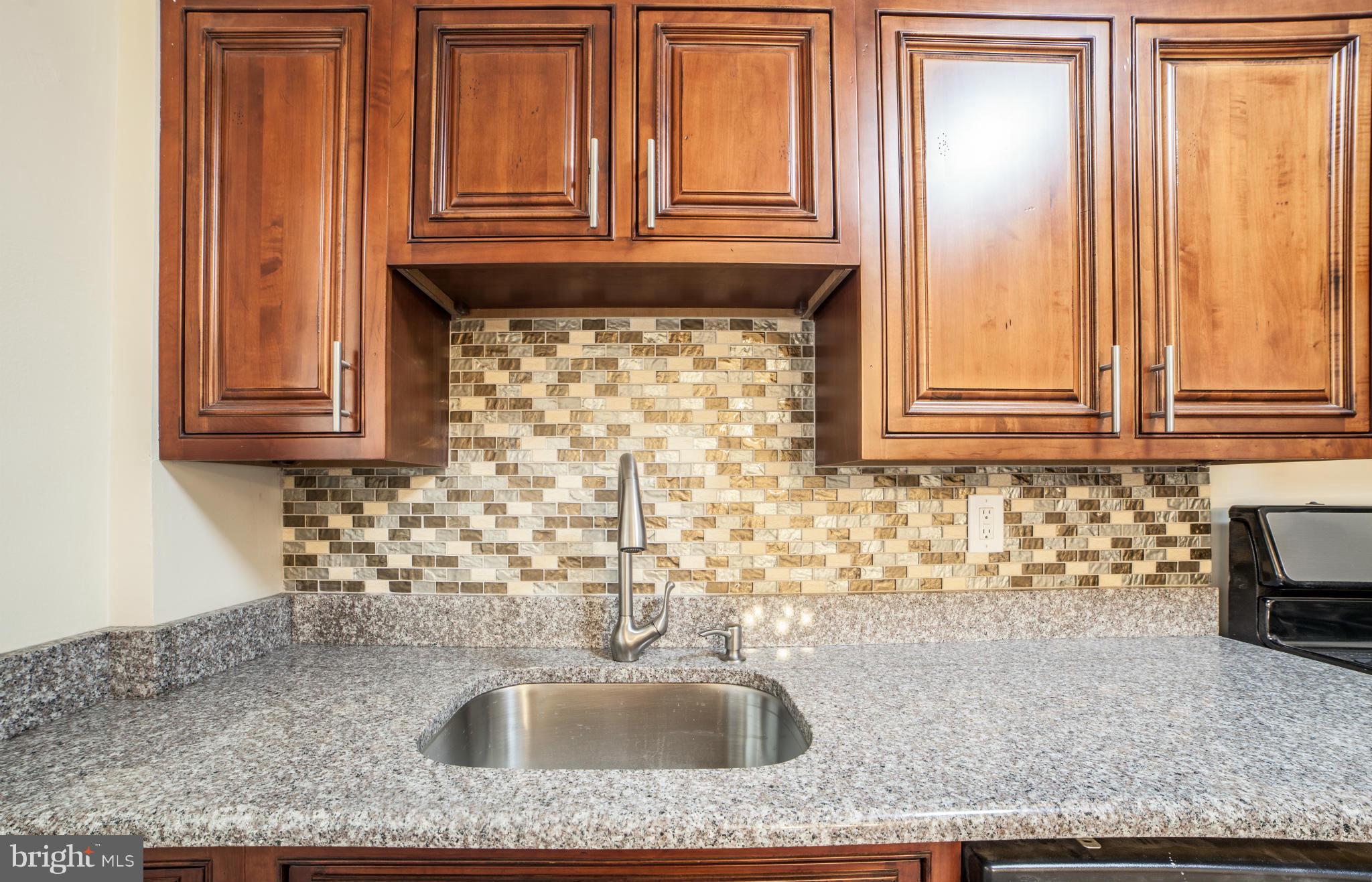 562 Brisbane Road Baltimore, MD 21229 - Photo 10 of 26 Kitchen