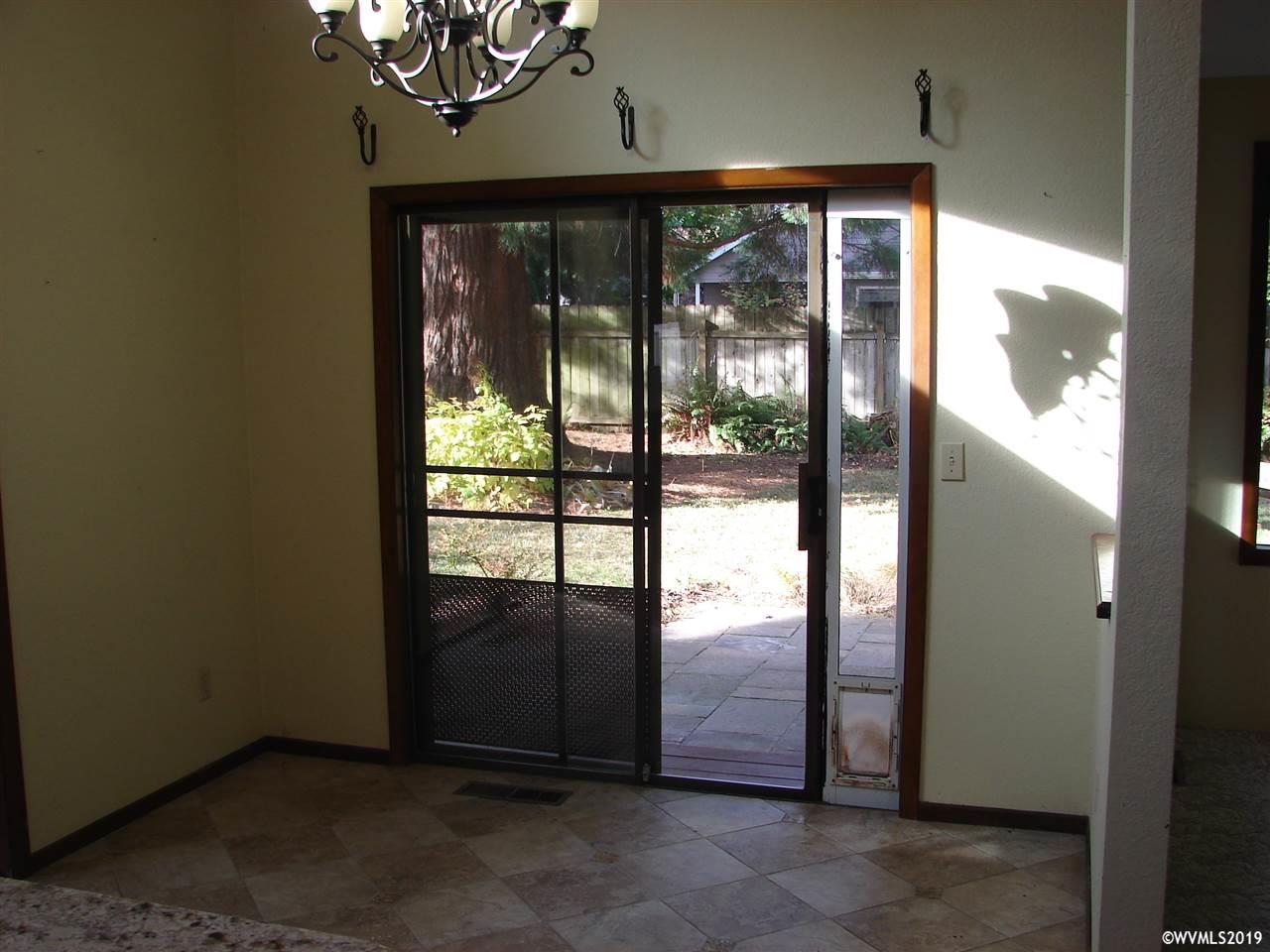 3895 Lone Oak Road Southeast Salem, OR 97302 - Photo 7 of 23 Gallery Image 7