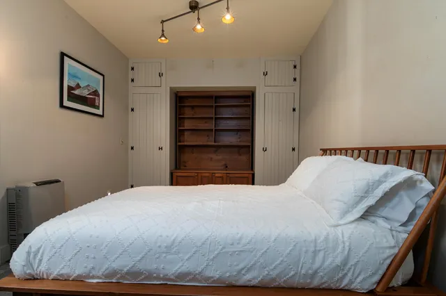 $599,000 | 534 Elm Street, Chester, VT 05143