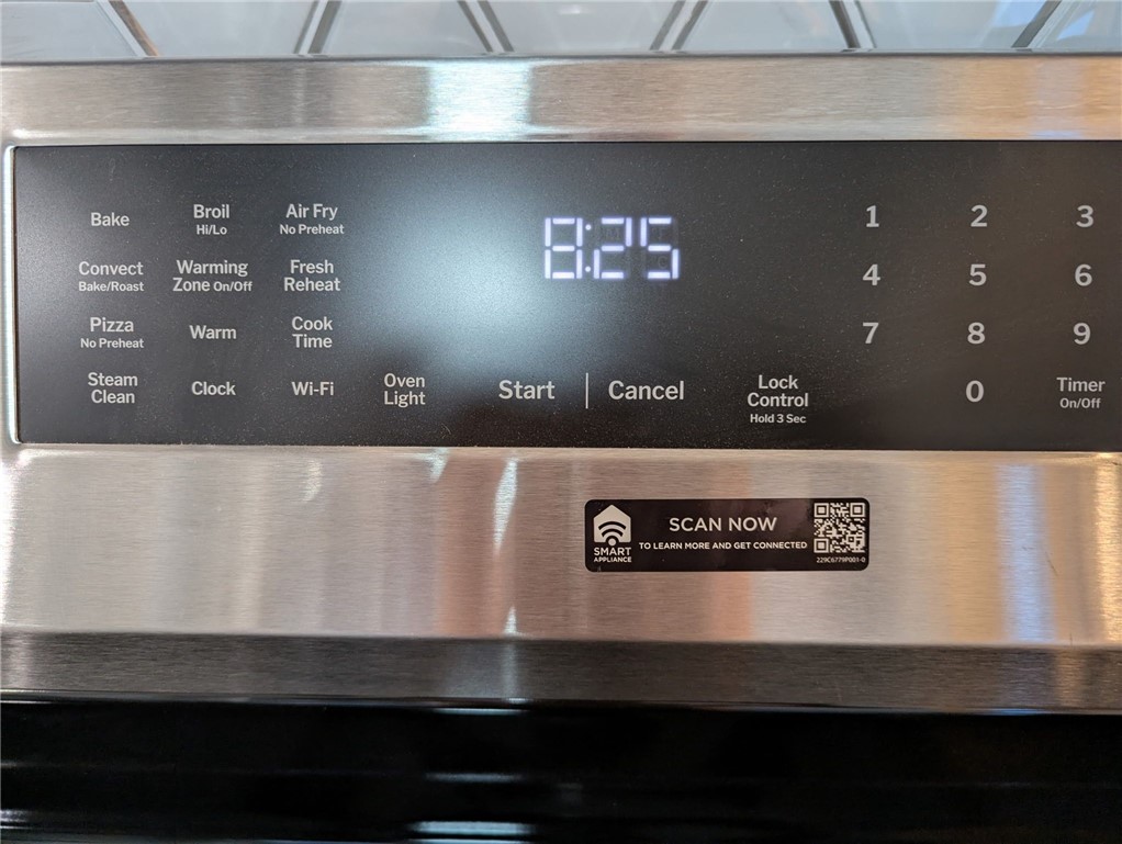 561 French Road Brighton, NY 14618 - Photo 9 of 45 CHEF'S KISS "SMART" OVEN RANGE. OVEN*CONVECTION*AI