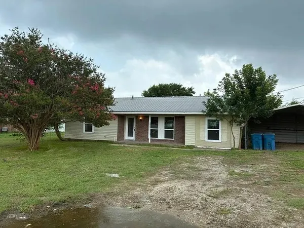 $1,595 | 2980 State Highway South, Greenville, TX 75402