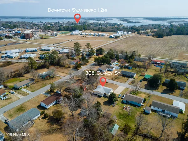 $1,850 | 306 Glancy Street, Swansboro, NC 28584