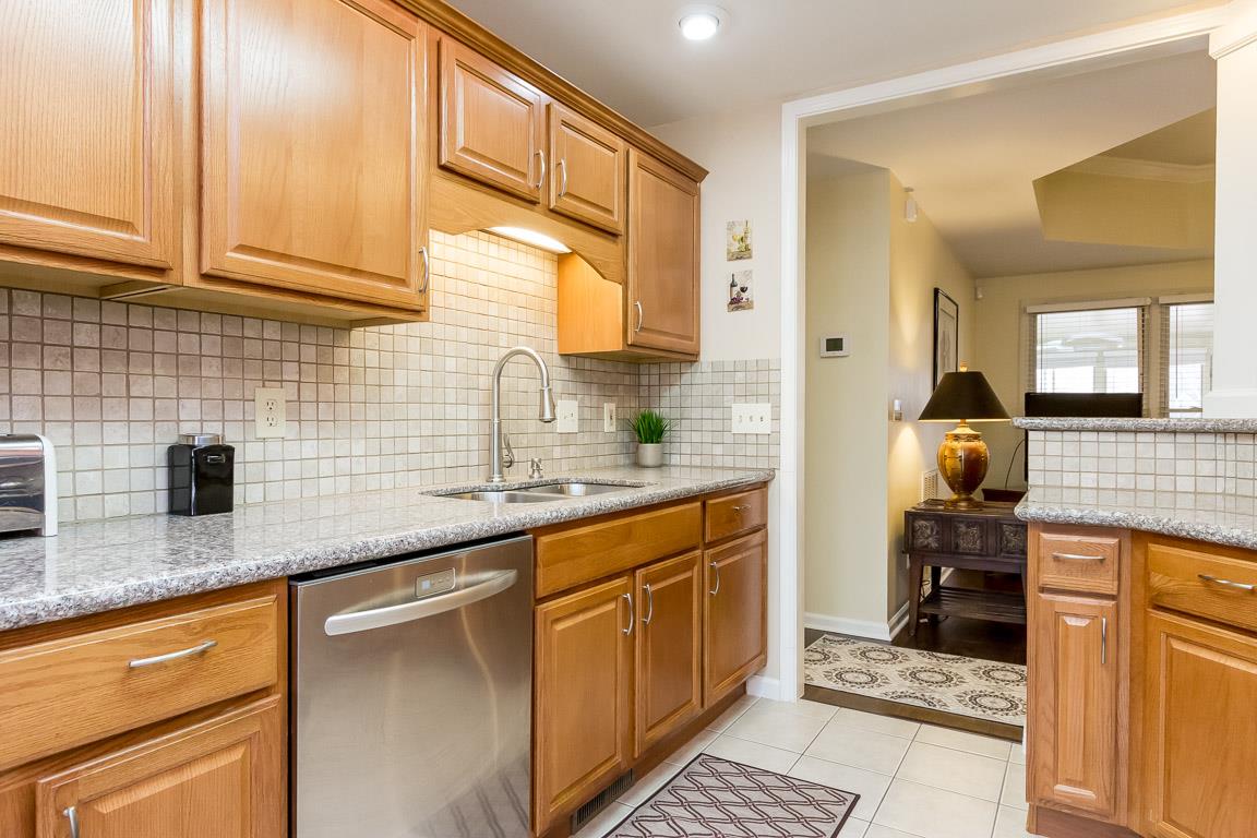 1398 East Rhett Butler Road Clarksville, TN 37042 - Photo 8 of 30 Gallery Image 8