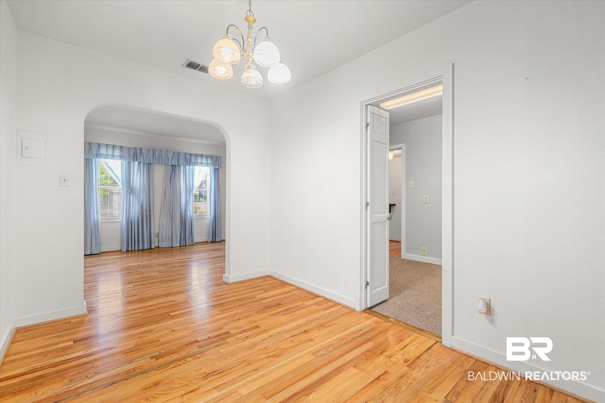 104 Paris Avenue Mobile, AL 36606 - Photo 4 of 20