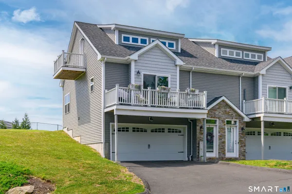 $420,000 | 43 George Street, Unit 1, Seymour, CT 06483