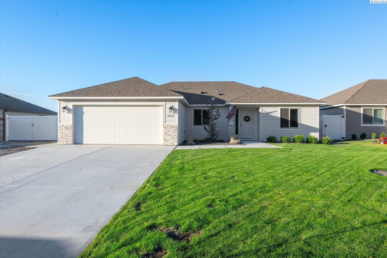 1522 Kendall Road Benton City, WA 99320 - Photo 1 of 25 Gallery Image 1