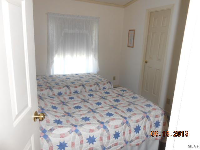 124 Rolling View Road Palmerton, PA 18071 - Photo 9 of 15 a bathroom with a bathtub and shower