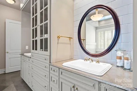 $2,550,000 | 1676 Valle Cay Drive, Vilas, NC 28692