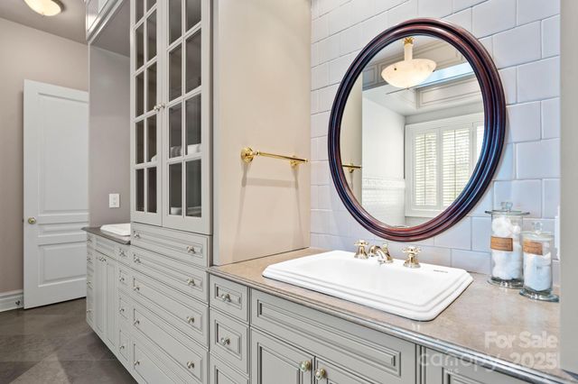 $2,550,000 | 1676 Valle Cay Drive, Vilas, NC 28692