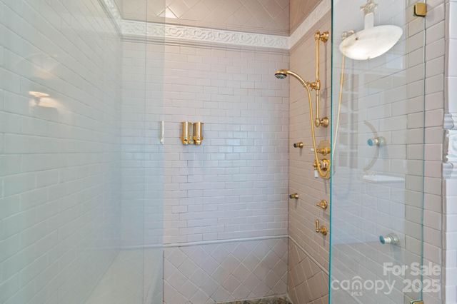 $2,550,000 | 1676 Valle Cay Drive, Vilas, NC 28692