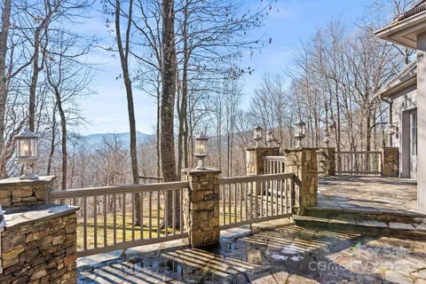 $2,550,000 | 1676 Valle Cay Drive, Vilas, NC 28692