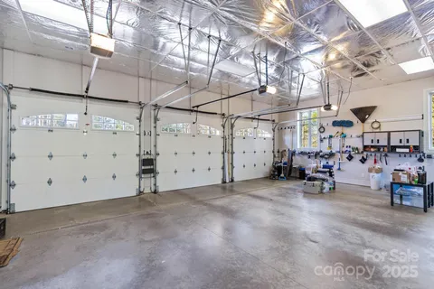 $2,550,000 | 1676 Valle Cay Drive, Vilas, NC 28692