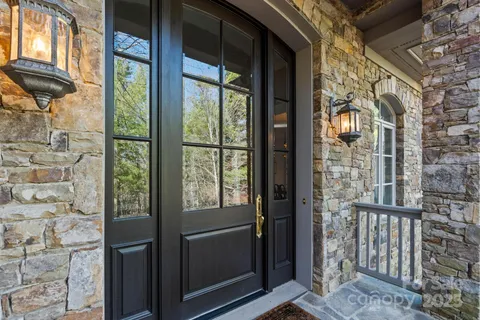 $2,550,000 | 1676 Valle Cay Drive, Vilas, NC 28692