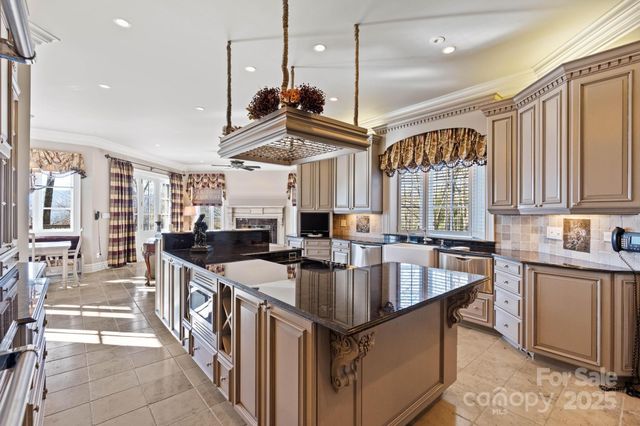 $2,550,000 | 1676 Valle Cay Drive, Vilas, NC 28692