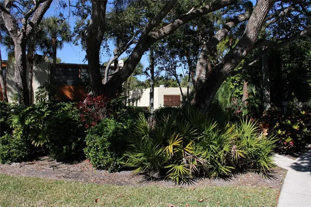 $2,250 | 152 Wild Palm Drive, Unit 152, Bradenton, FL 34210