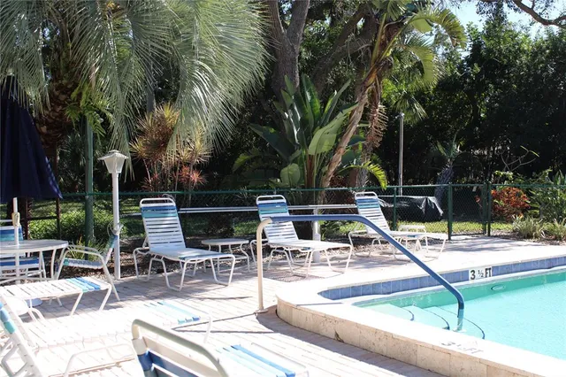 $2,250 | 152 Wild Palm Drive, Unit 152, Bradenton, FL 34210