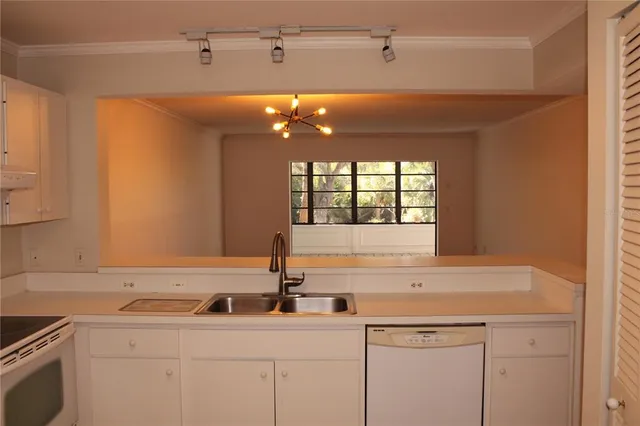 $2,250 | 152 Wild Palm Drive, Unit 152, Bradenton, FL 34210