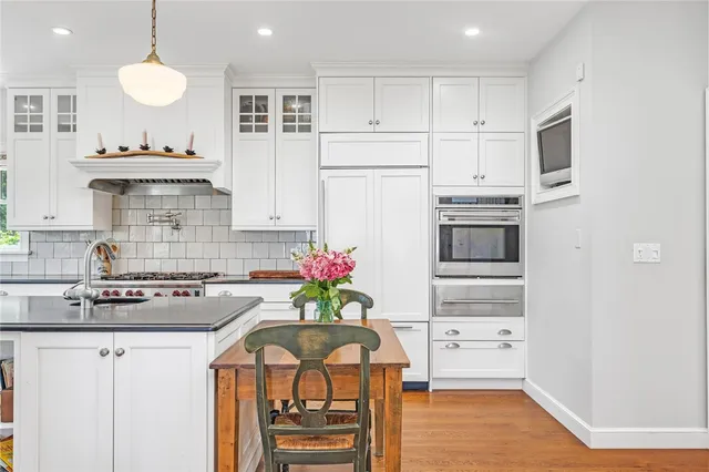 $4,275,000 | 52 Avondale Road, Westerly, RI 02891