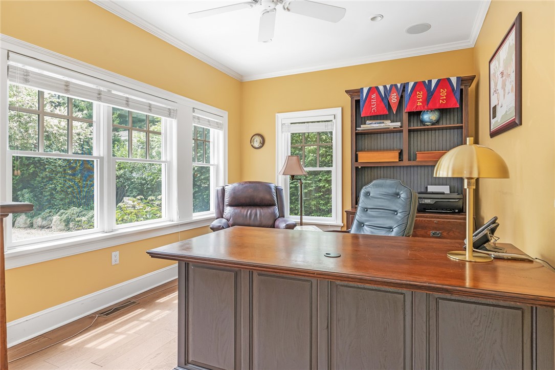 52 Avondale Road Westerly, RI 02891 - Photo 22 of 49