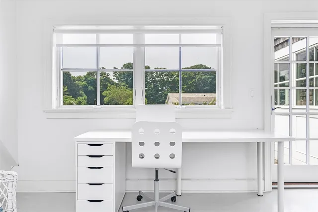 $4,275,000 | 52 Avondale Road, Westerly, RI 02891