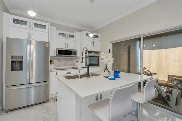 $2,000 | 6765 Lake Rochester Lane, Gibsonton, FL 33534