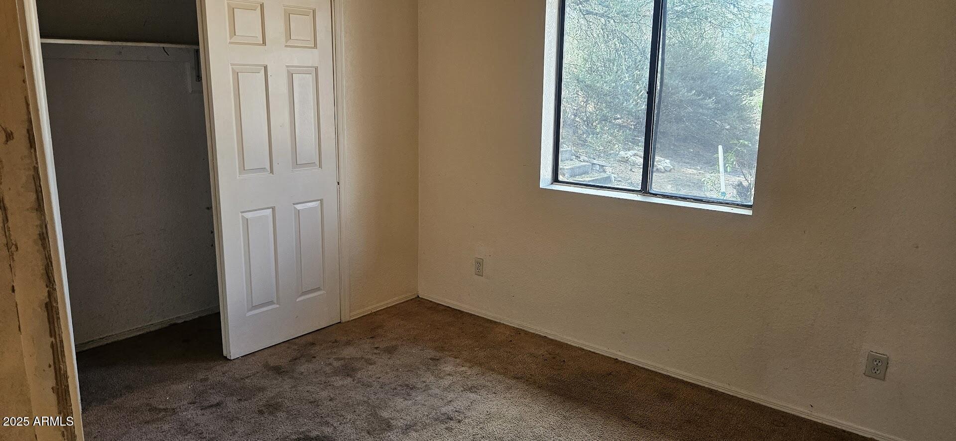 895 Via Esmeralda Rio Rico, AZ 85648 - Photo 15 of 16 20251120_113424