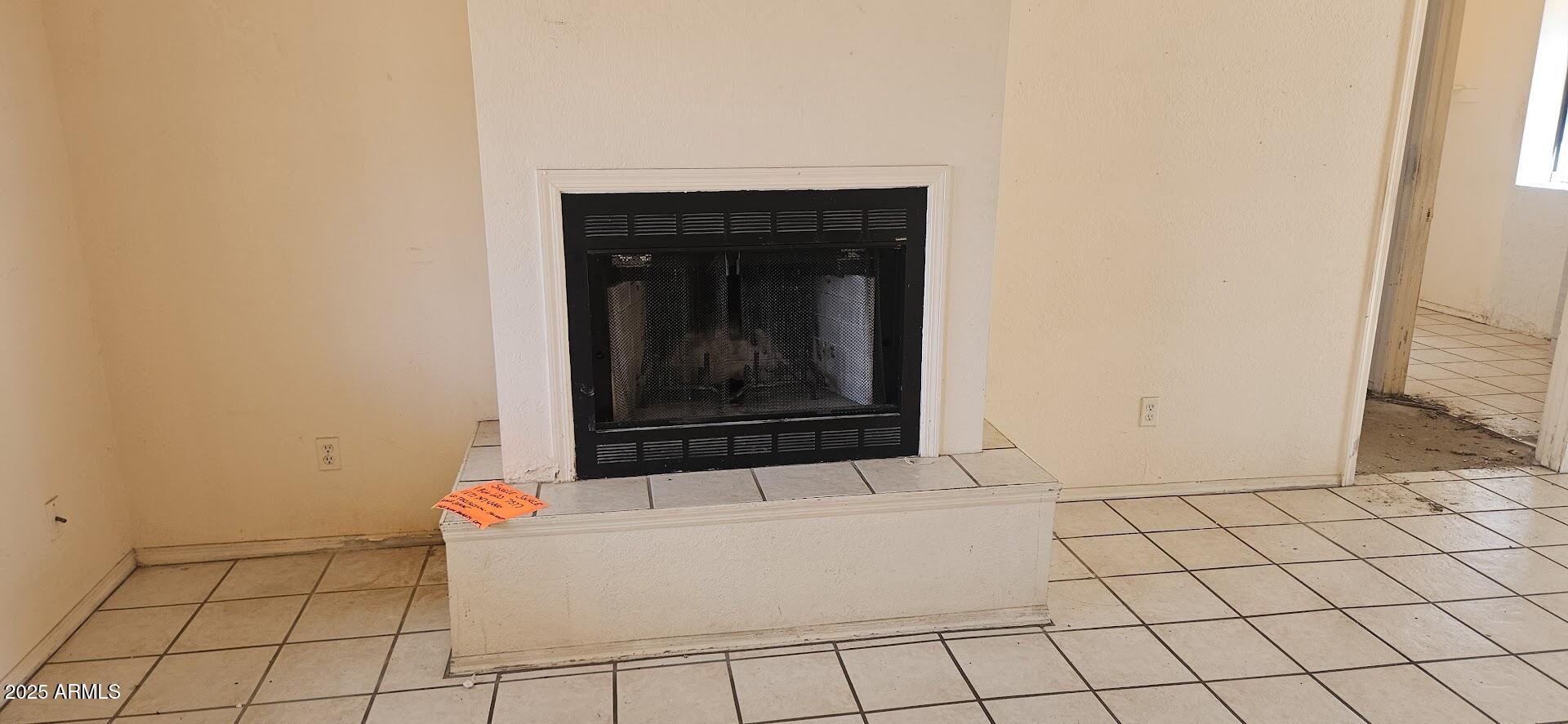 895 Via Esmeralda Rio Rico, AZ 85648 - Photo 8 of 16 20251120_113348