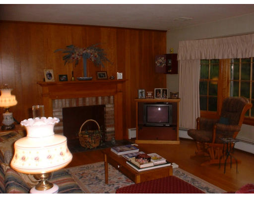 625 Somers Road East Longmeadow, MA 01028 - Photo 3 of 6 Gallery Image 3