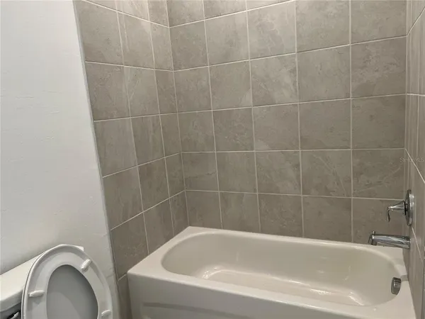 $2,600 | 11370 Burgundy Drive, Venice, FL 34293