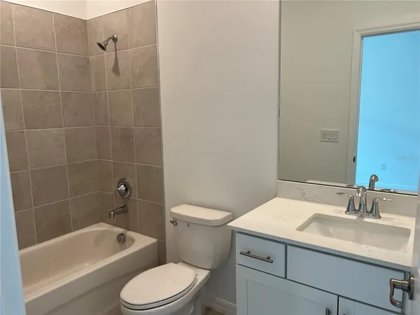 $2,600 | 11370 Burgundy Drive, Venice, FL 34293