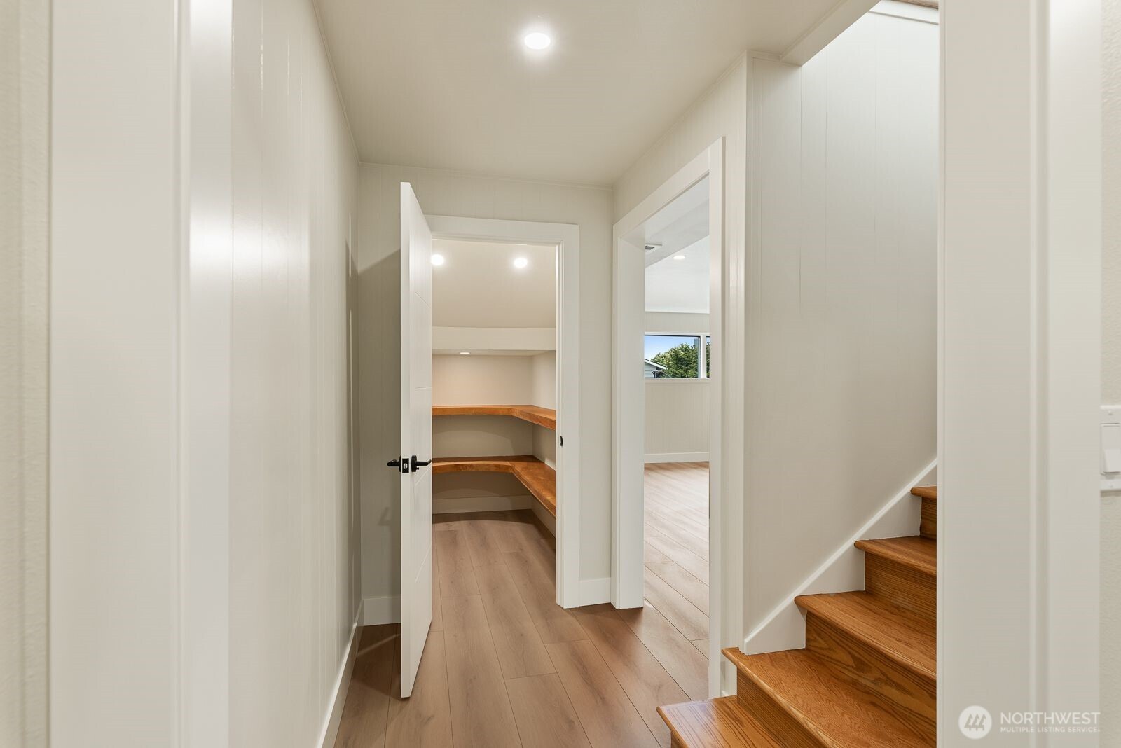 2425 Northwest Blue Ridge Drive Seattle, WA 98177 - Photo 17 of 27