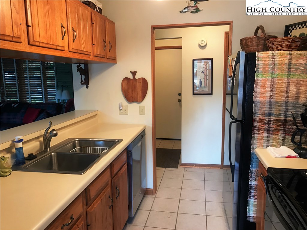 250 Ridgeview Road, Unit 72 Sugar Mountain, NC 28604 - Photo 11 of 18 Gallery Image 11