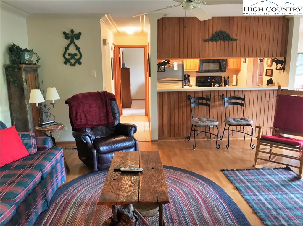 250 Ridgeview Road, Unit 72 Sugar Mountain, NC 28604 - Photo 2 of 18 Gallery Image 2