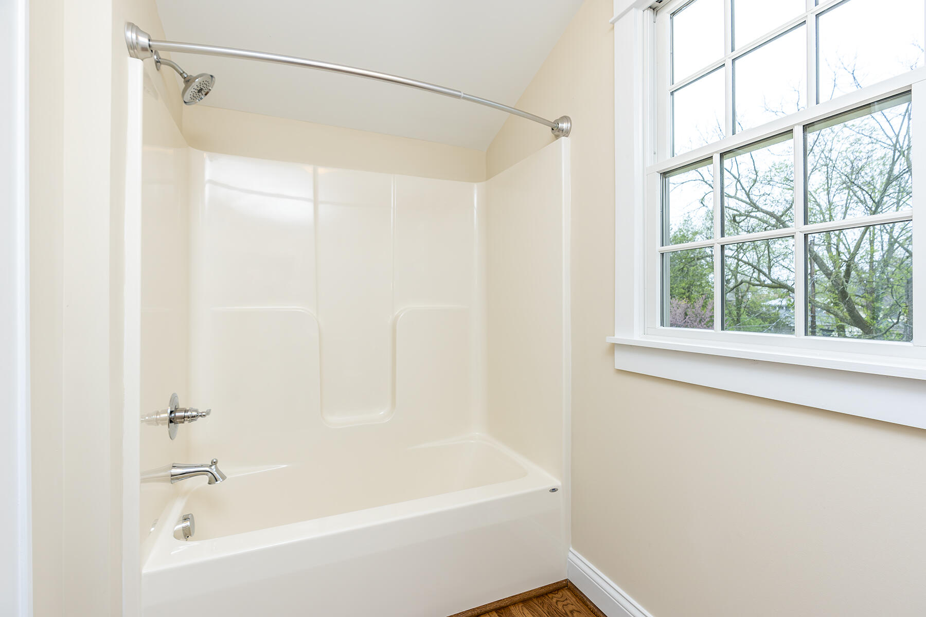 321 Sycamore Road Lexington, KY 40502 - Photo 66 of 82 Full Bath