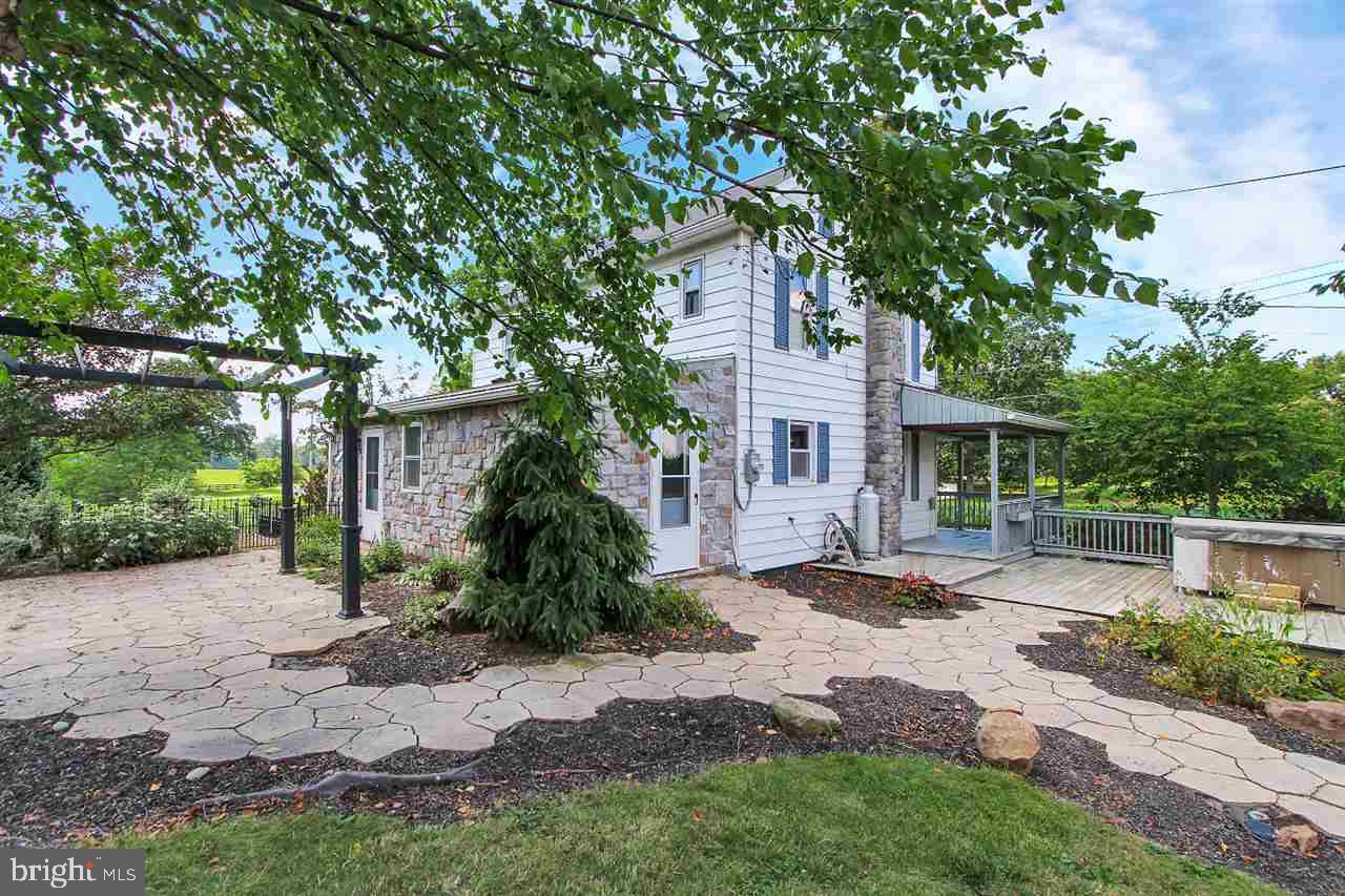 290 Woods Road Abbottstown, PA 17301 - Photo 2 of 23