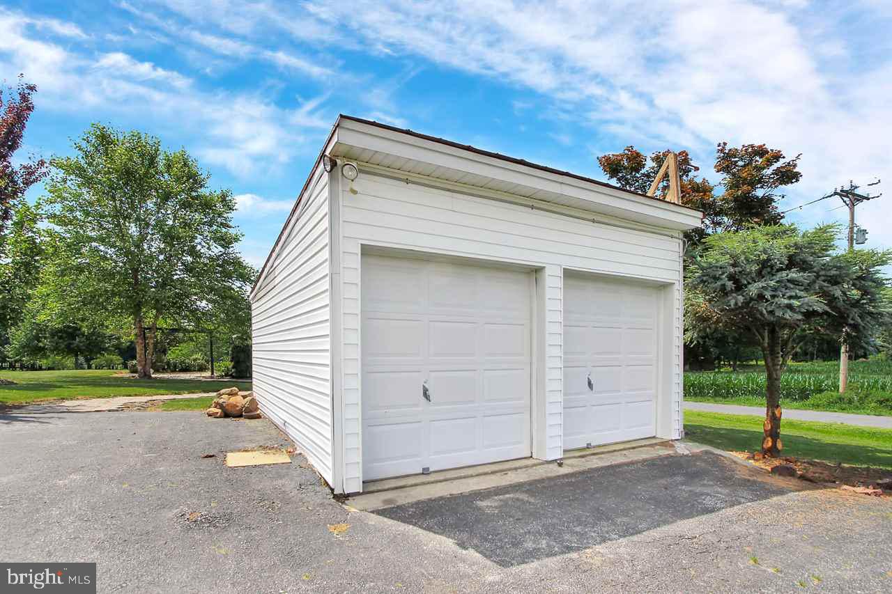 290 Woods Road Abbottstown, PA 17301 - Photo 4 of 23