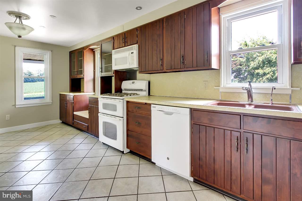 290 Woods Road Abbottstown, PA 17301 - Photo 7 of 23