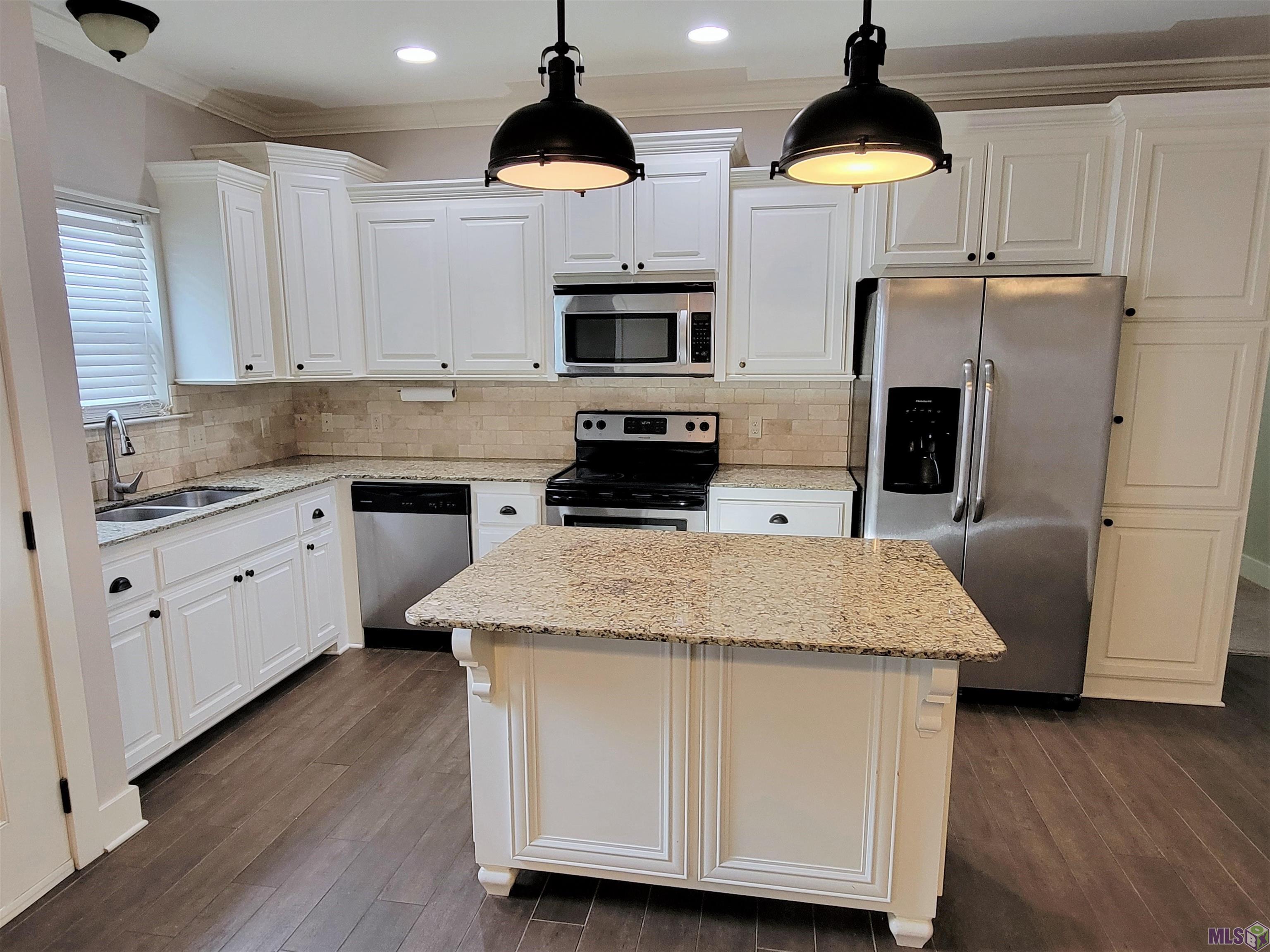 40485 Sage Field Court Gonzales, LA 70737 - Photo 2 of 19