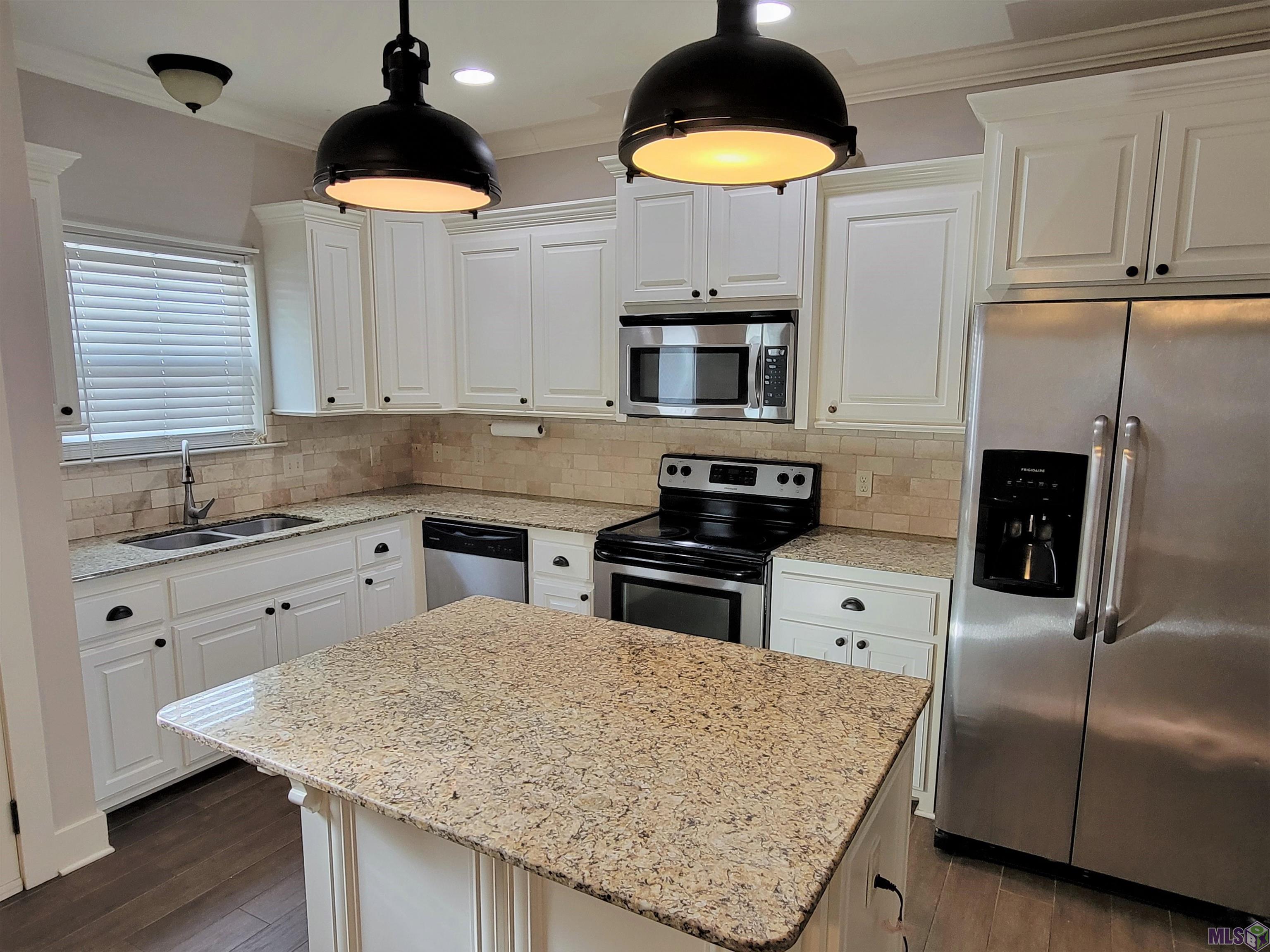 40485 Sage Field Court Gonzales, LA 70737 - Photo 3 of 19