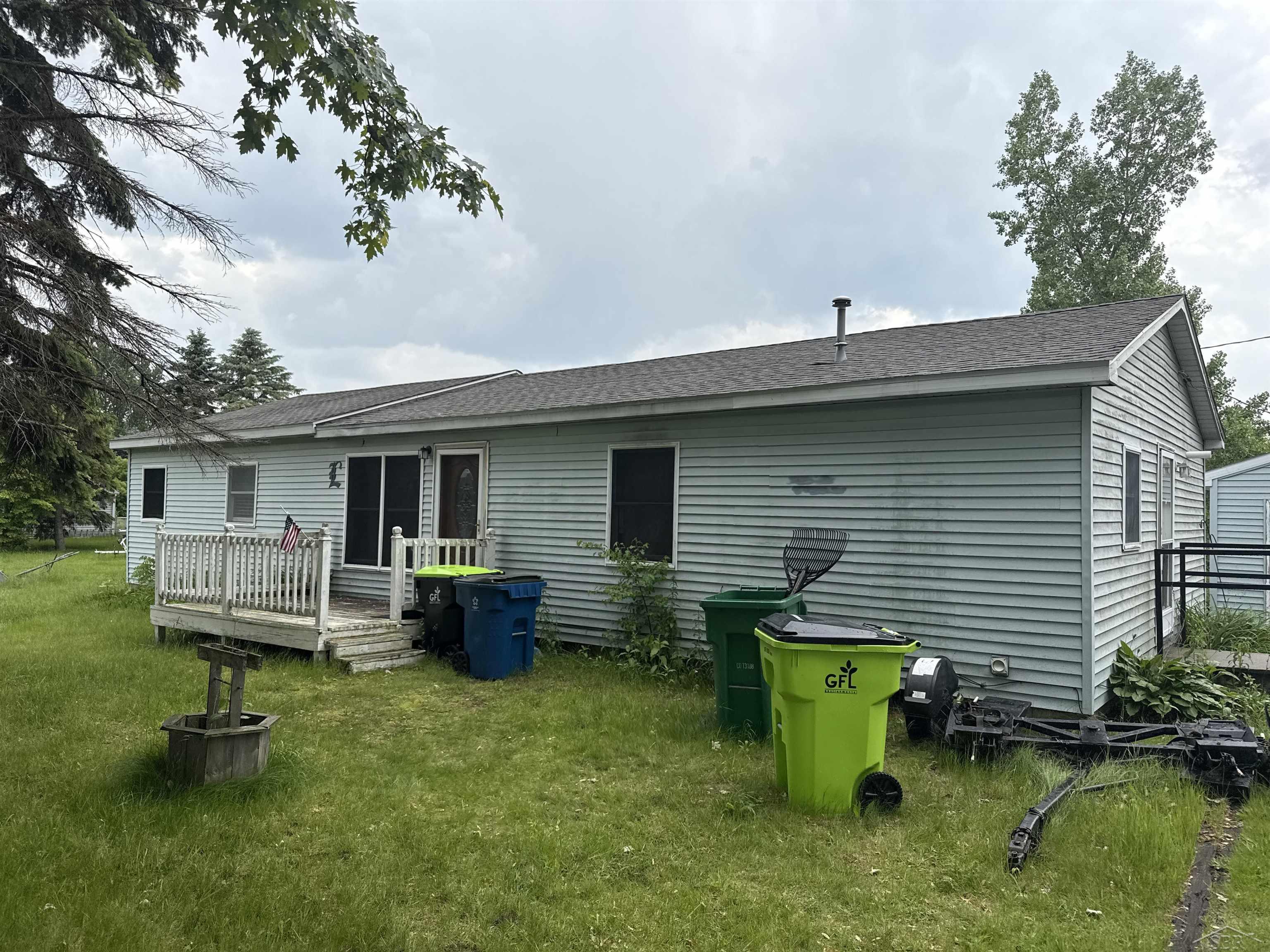 1442 South 11 Mile Road Auburn, MI 48611 - Photo 1 of 1