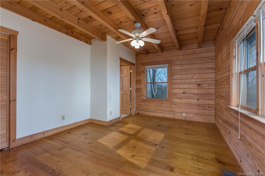 1013 Markham Road Tryon, NC 28782 - Photo 14 of 34