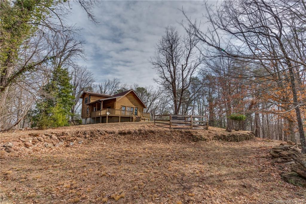 1013 Markham Road Tryon, NC 28782 - Photo 4 of 34