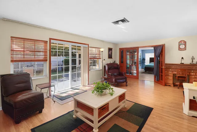 $625,000 | 310 Wilma Circle, Riviera Beach, FL 33404