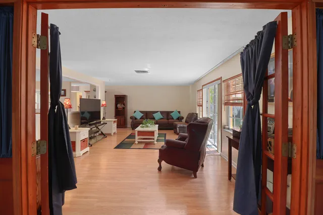 $625,000 | 310 Wilma Circle, Riviera Beach, FL 33404