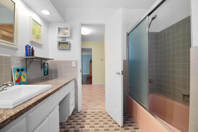 $625,000 | 310 Wilma Circle, Riviera Beach, FL 33404