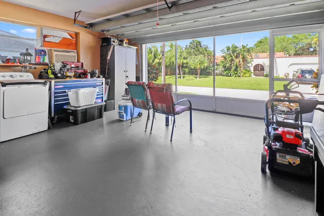 $625,000 | 310 Wilma Circle, Riviera Beach, FL 33404